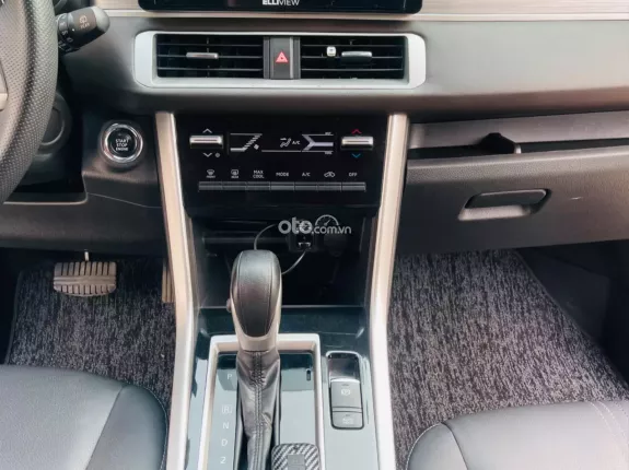 Mitsubishi Xpander AT Premium 2022 - Xe nhập, form mới, phanh điện tử, cam 360