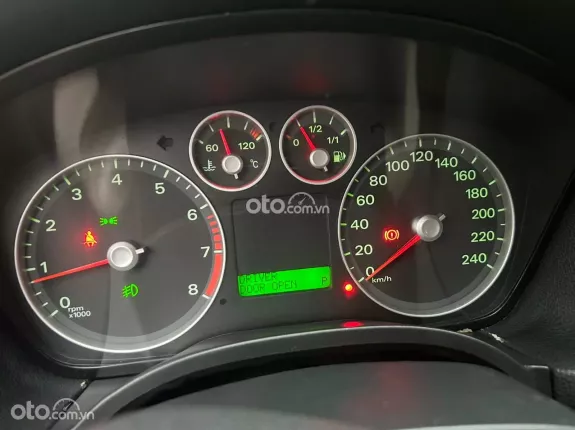 Ford Focus 2008 - Máy gầm chất điều hoà mát