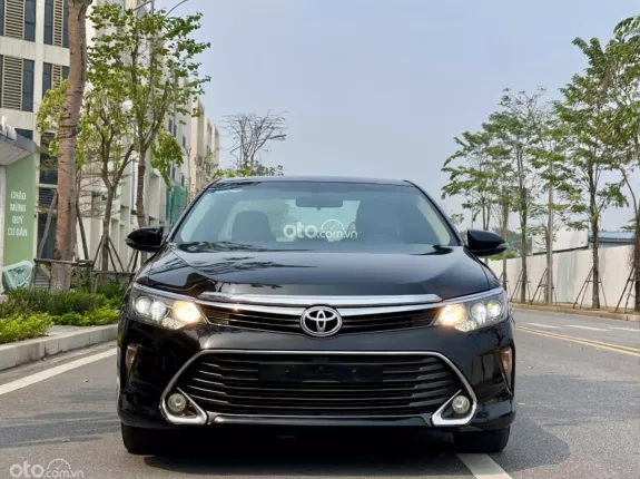 Toyota Camry 2.0E 2018 - Bán xe Camry 2.0E sx 2018