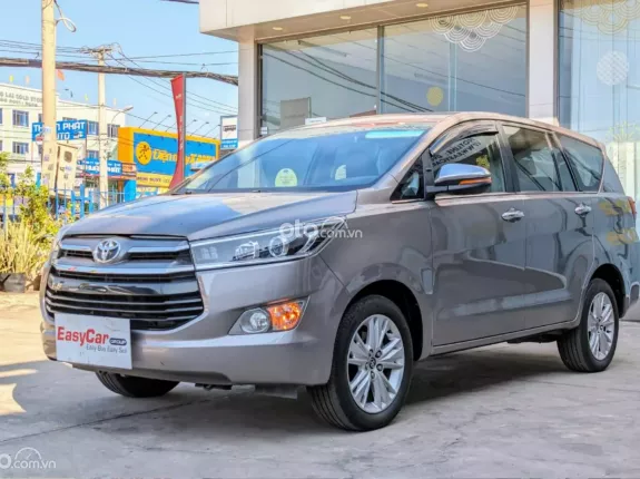 Toyota Innova 2.0V 2019 - 7 chỗ đích thực có xuất hóa đơn