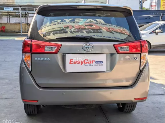 Toyota Innova 2.0V 2019 - 7 chỗ đích thực có xuất hóa đơn