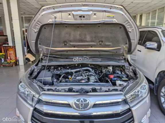 Toyota Innova 2.0V 2019 - 7 chỗ đích thực có xuất hóa đơn