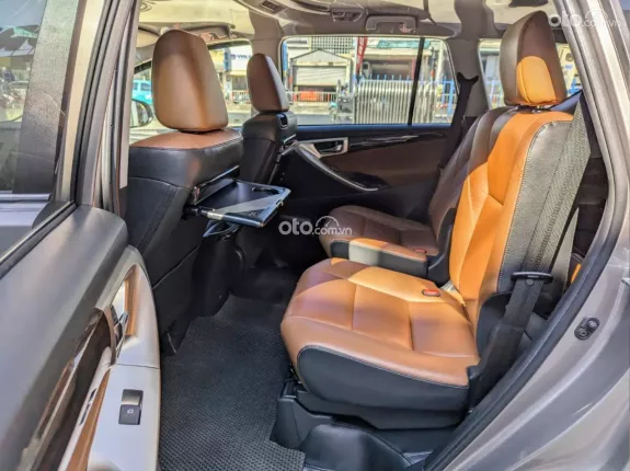 Toyota Innova 2.0V 2019 - 7 chỗ đích thực có xuất hóa đơn
