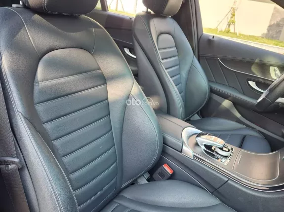 Mercedes-Benz C300 2021 - Mercedes c300 sane xuất 2021 màu đỏ nt đen