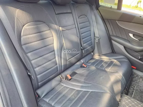 Mercedes-Benz C300 2021 - Mercedes c300 sane xuất 2021 màu đỏ nt đen
