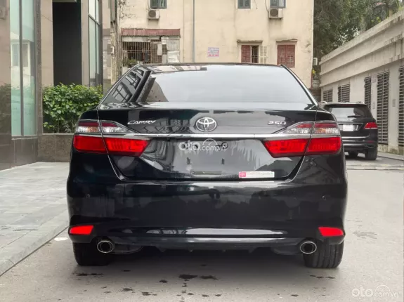 Toyota Camry 2.5Q 2018 - Giá 750 Tr