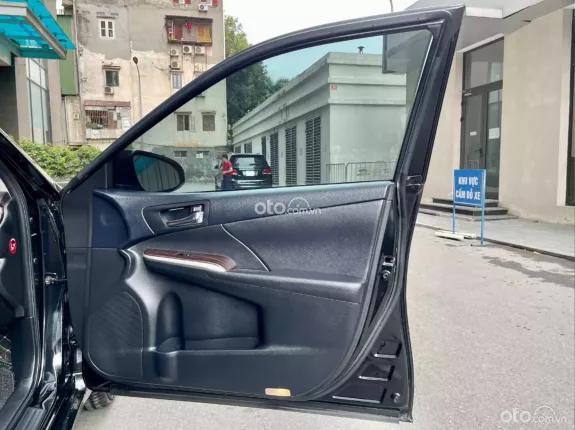 Toyota Camry 2.5Q 2018 - Giá 750 Tr