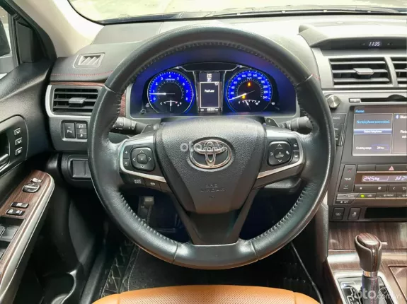 Toyota Camry 2.5Q 2018 - Giá 750 Tr