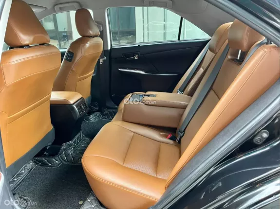 Toyota Camry 2.5Q 2018 - Giá 750 Tr