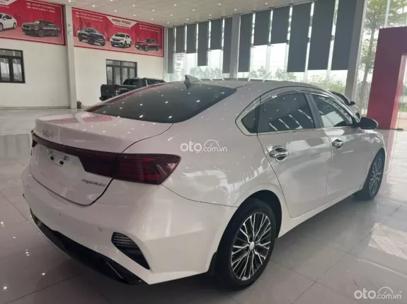 Kia K3 1.6 Premium 2021 - 565 triệu