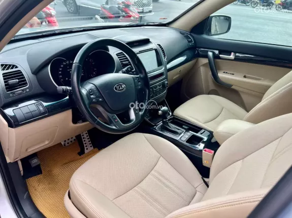 Kia Sorento 2.4AT 2018 - Giá 540 TR