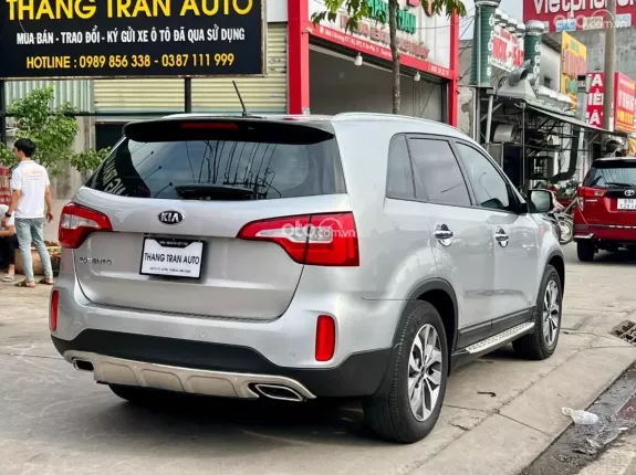Kia Sorento 2.4AT 2018 - Giá 540 TR