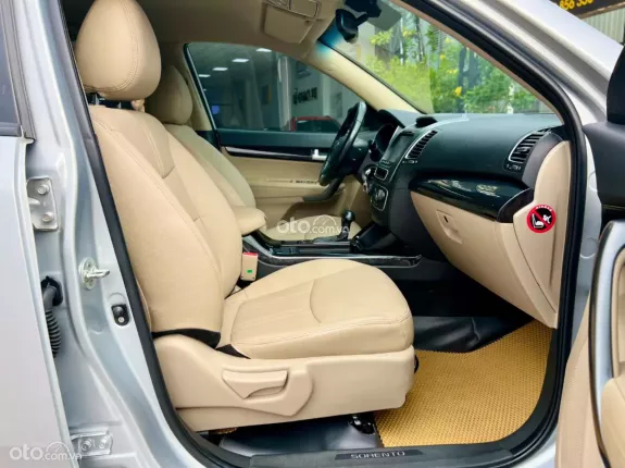 Kia Sorento 2.4AT 2018 - Giá 540 TR