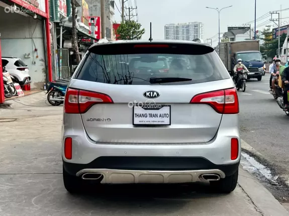 Kia Sorento 2.4AT 2018 - Giá 540 TR