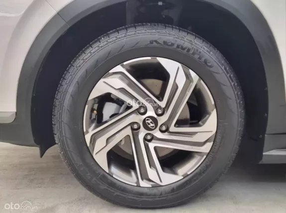 Hyundai Santa Fe 2.4L Xăng Tiêu chuẩn 2022 - Odo 3 vạn, cực đẹp, hỗ trợ góp