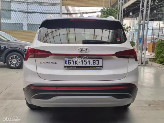 Hyundai Santa Fe 2.4L Xăng Tiêu chuẩn 2022 - Odo 3 vạn, cực đẹp, hỗ trợ góp