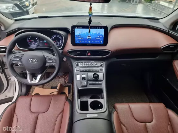 Hyundai Santa Fe 2.4L Xăng Tiêu chuẩn 2022 - Odo 3 vạn, cực đẹp, hỗ trợ góp