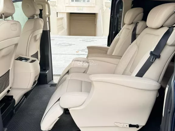 Mercedes-Benz V250 AMG 2020 - Mercedes V250 AMG 2020