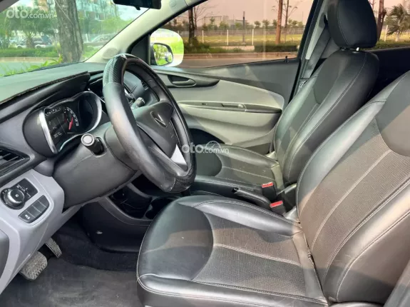 VinFast Fadil Tiêu Chuẩn 2020 - Xe đẹp màu xám biển HN