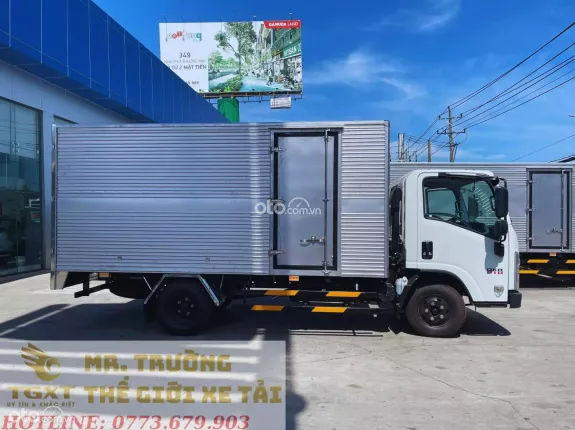 Isuzu QKR 210 2024 - THÙNG KÍN 1990KG - 2350KG
