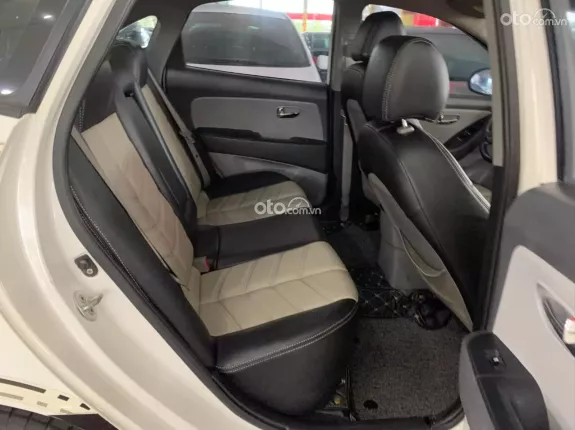 Hyundai Avante 1.6 MT 2012 - Sedan 5 chỗ giá rẻ, máy số ngon, thân vỏ chắc chắn