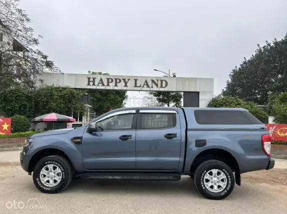 Ford Ranger XLS 2.2 4x2 AT 2016 - Giá bán 440 triệu