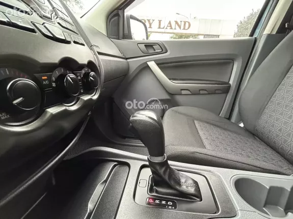 Ford Ranger XLS 2.2 4x2 AT 2016 - Giá bán 440 triệu