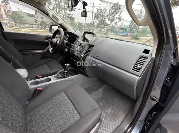 Ford Ranger XLS 2.2 4x2 AT 2016 - Giá bán 440 triệu