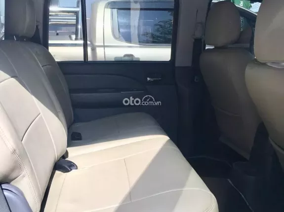 Ford Everest 2.5 MT 2013 - FORD EVEREST 2.5M Model 2014 số sàn_xe 1 chủ đi rất giữ gìn