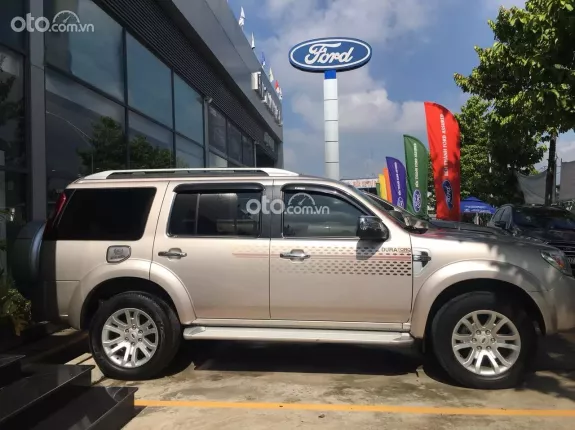Ford Everest 2.5 MT 2013 - FORD EVEREST 2.5M Model 2014 số sàn_xe 1 chủ đi rất giữ gìn