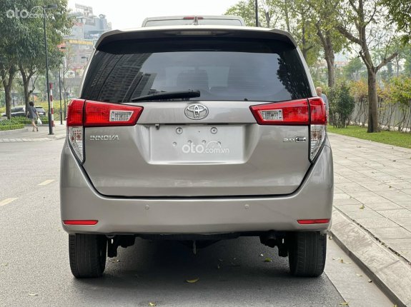 Toyota Innova 2.0E 2018 - Bán Inova 2018 E đi 80000 km xe đẹp xuất sắc