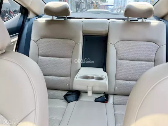 Hyundai Elantra   2.0 AT 2021 - Giá 495 TR