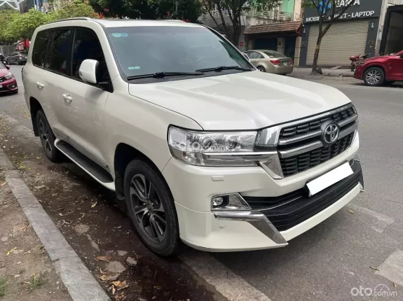 Toyota Land Cruiser VX 4.6 V8 2020 - Độ Trung Đông