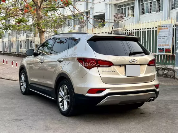 Hyundai Santa Fe 2.4L Xăng Đặc biệt 2018 - Giá 690 TR