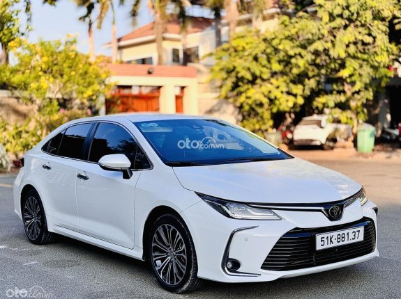 Toyota Corolla Altis 1.8 V 2022 - Nhập Thái, odo 2,8v km màu trắng, hỗ trợ góp toàn quốc