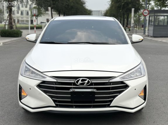 Hyundai Elantra 2.0 AT Cao cấp 2022 - Elantra 2.0 AT 2022