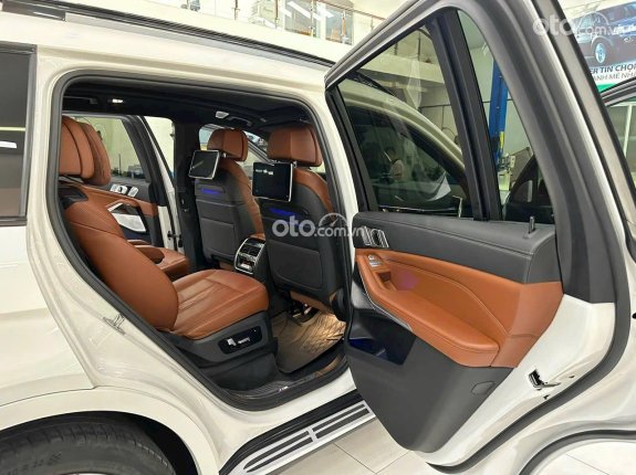 BMW X7 xDrive40i 2020 - Pure Excellence