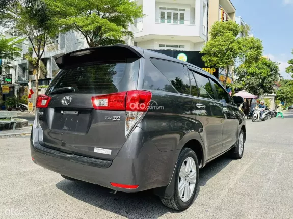 Toyota Innova 2.0V 2018 - Giá xe 595 triệu