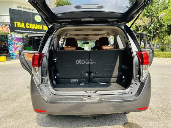 Toyota Innova 2.0V 2018 - Giá xe 595 triệu