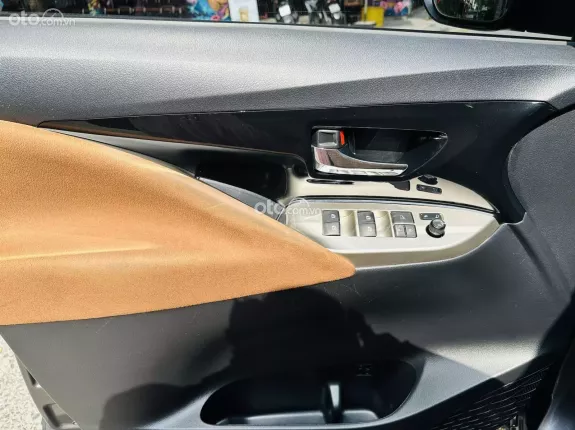 Toyota Innova 2.0V 2018 - Giá xe 595 triệu