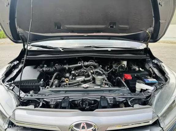 Toyota Innova 2.0V 2018 - Giá xe 595 triệu