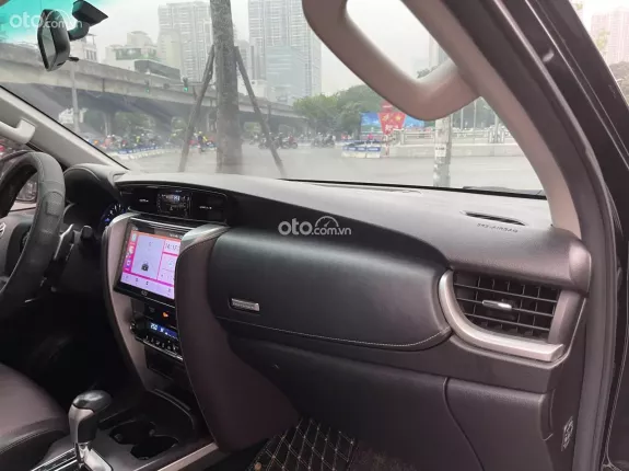 Toyota Fortuner 2.7 V 4X2 AT 2018 - GIÁ 765 TR