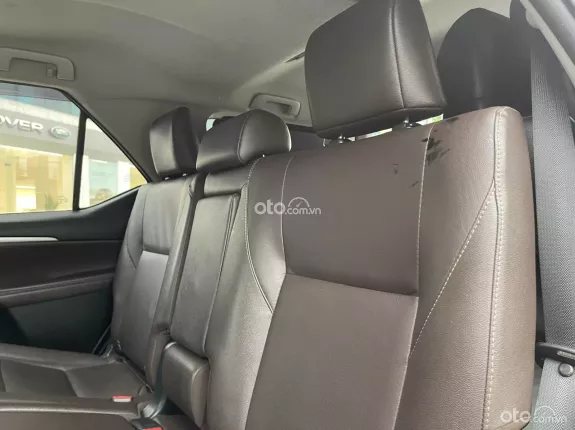 Toyota Fortuner 2.7 V 4X2 AT 2018 - GIÁ 765 TR