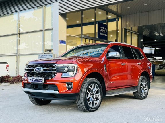 Ford Everest Titanium 2.0L AT 4WD 2023 - FORD EVEREST 2023 BI-TURBO 2 CẦU BẢN FULL XE LƯỚT 2.000km_Định cư Mỹ nên mới bán