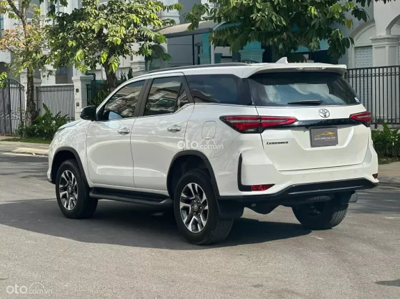 Toyota Fortuner 2.4 AT 4x2 Legender 2022 - ĐÃ KIÊM TRA TOÀN BỘ 176 HẠNG MỤC - TOÀN BỘ BẢO TRÌ BẢO DƯỠNG TẠI HÃNG - XEM XE TPHCM