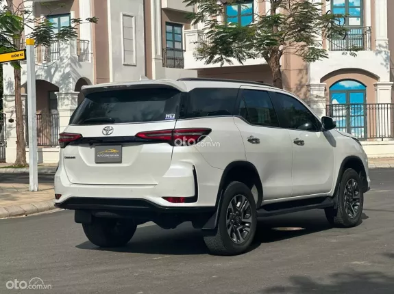 Toyota Fortuner 2.4 AT 4x2 Legender 2022 - ĐÃ KIÊM TRA TOÀN BỘ 176 HẠNG MỤC - TOÀN BỘ BẢO TRÌ BẢO DƯỠNG TẠI HÃNG - XEM XE TPHCM