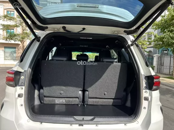 Toyota Fortuner 2.4 AT 4x2 Legender 2022 - ĐÃ KIÊM TRA TOÀN BỘ 176 HẠNG MỤC - TOÀN BỘ BẢO TRÌ BẢO DƯỠNG TẠI HÃNG - XEM XE TPHCM