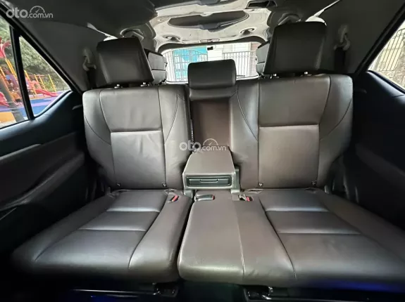 Toyota Fortuner 2.7 V 4X2 AT 2017 - MÁY XĂNG SỐ TỰ ĐỘNG - XE GIA ĐÌNH KHÔNG DỊCH VỤ - NỘI THẤT ZIN