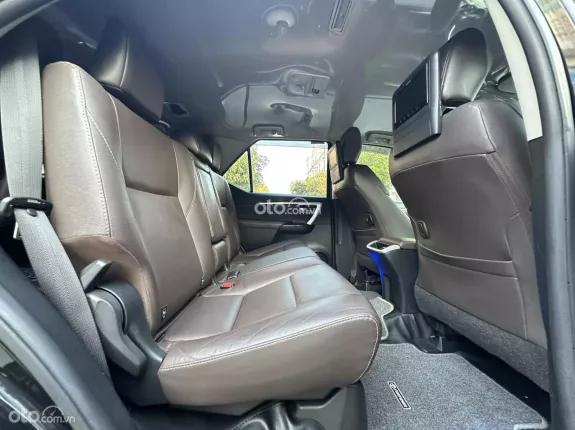 Toyota Fortuner 2.7 V 4X2 AT 2017 - MÁY XĂNG SỐ TỰ ĐỘNG - XE GIA ĐÌNH KHÔNG DỊCH VỤ - NỘI THẤT ZIN