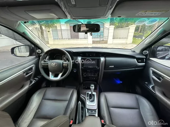 Toyota Fortuner 2.7 V 4X2 AT 2017 - MÁY XĂNG SỐ TỰ ĐỘNG - XE GIA ĐÌNH KHÔNG DỊCH VỤ - NỘI THẤT ZIN